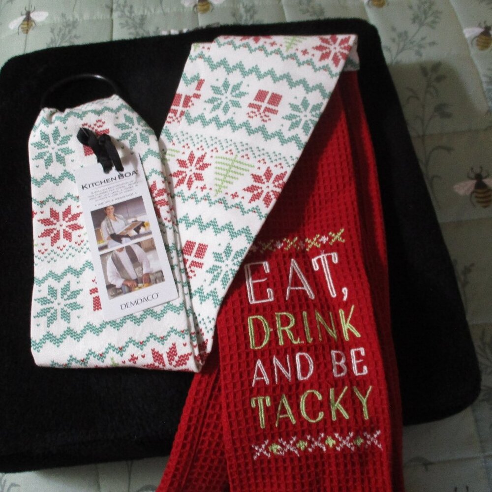 Demdaco Kitchen Boa Christmas Tea Towel for the Neck NEW